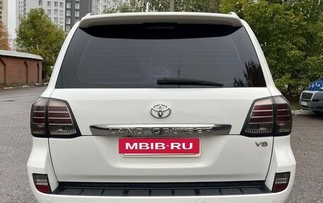Toyota Land Cruiser 200, 2011 год, 2 777 000 рублей, 5 фотография