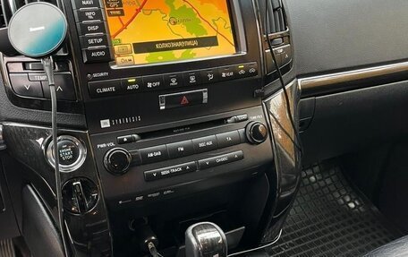 Toyota Land Cruiser 200, 2011 год, 2 777 000 рублей, 14 фотография