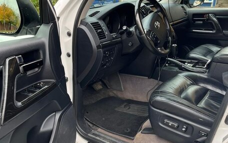 Toyota Land Cruiser 200, 2011 год, 2 777 000 рублей, 13 фотография