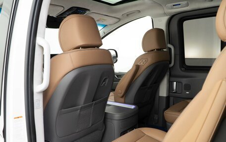 Hyundai Staria, 2024 год, 6 398 097 рублей, 16 фотография