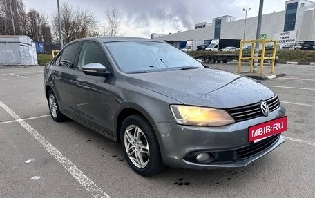 Volkswagen Jetta VI, 2012 год, 680 000 рублей, 2 фотография