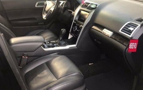 Ford Explorer VI, 2015 год, 1 700 000 рублей, 5 фотография