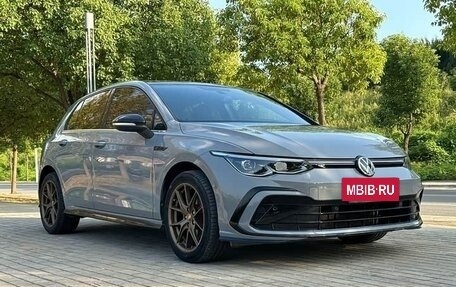 Volkswagen Golf VIII, 2023 год, 2 300 000 рублей, 3 фотография
