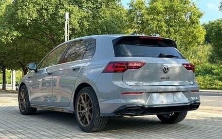 Volkswagen Golf VIII, 2023 год, 2 300 000 рублей, 5 фотография