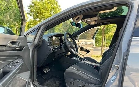 Volkswagen Golf VIII, 2023 год, 2 300 000 рублей, 6 фотография