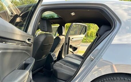 Volkswagen Golf VIII, 2023 год, 2 300 000 рублей, 15 фотография