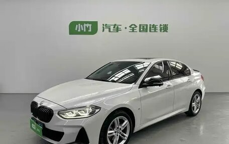 BMW 1 серия, 2022 год, 2 350 000 рублей, 6 фотография