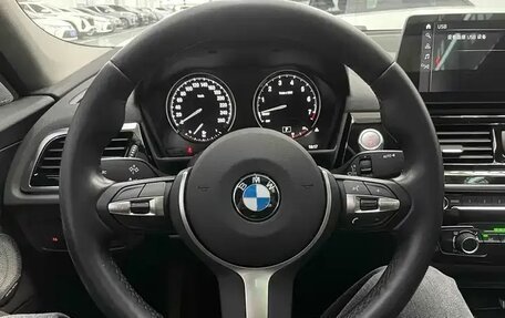 BMW 1 серия, 2022 год, 2 350 000 рублей, 7 фотография