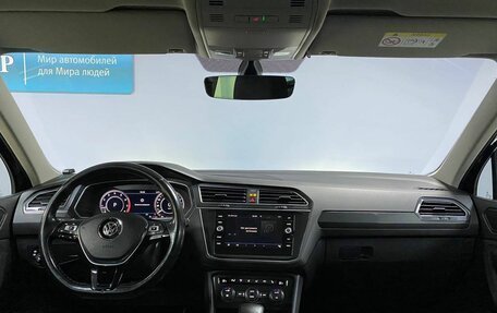 Volkswagen Tiguan II, 2018 год, 2 312 000 рублей, 13 фотография