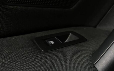 Volkswagen Tiguan II, 2018 год, 2 312 000 рублей, 19 фотография