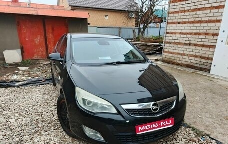 Opel Astra J, 2011 год, 660 000 рублей, 1 фотография