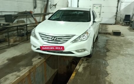 Hyundai Sonata VI, 2011 год, 650 000 рублей, 7 фотография