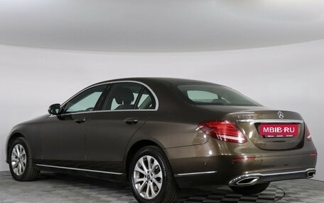Mercedes-Benz E-Класс, 2017 год, 3 247 000 рублей, 7 фотография