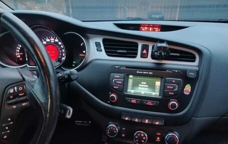 KIA cee'd III, 2014 год, 950 000 рублей, 14 фотография