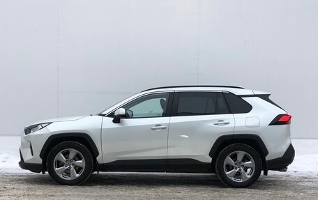 Toyota RAV4, 2021 год, 3 720 000 рублей, 8 фотография