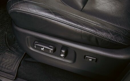 Toyota Land Cruiser 200, 2019 год, 8 900 000 рублей, 28 фотография