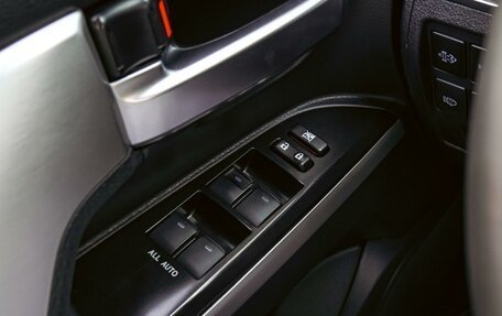 Toyota Land Cruiser 200, 2019 год, 8 900 000 рублей, 29 фотография