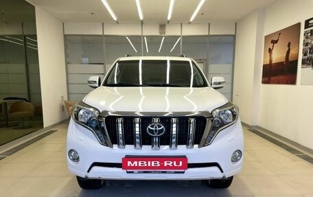 Toyota Land Cruiser Prado 150 рестайлинг 2, 2015 год, 3 599 000 рублей, 3 фотография