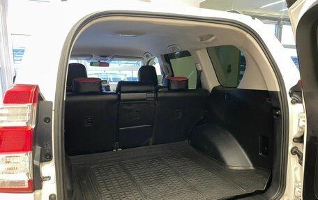 Toyota Land Cruiser Prado 150 рестайлинг 2, 2015 год, 3 599 000 рублей, 8 фотография