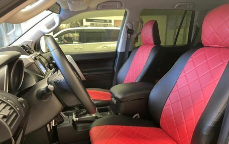 Toyota Land Cruiser Prado 150 рестайлинг 2, 2015 год, 3 599 000 рублей, 10 фотография