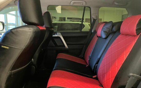 Toyota Land Cruiser Prado 150 рестайлинг 2, 2015 год, 3 599 000 рублей, 11 фотография