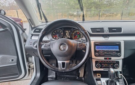 Volkswagen Passat B7, 2011 год, 870 000 рублей, 12 фотография