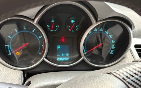 Chevrolet Cruze II, 2010 год, 450 000 рублей, 5 фотография