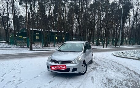Nissan Tiida, 2010 год, 875 000 рублей, 2 фотография