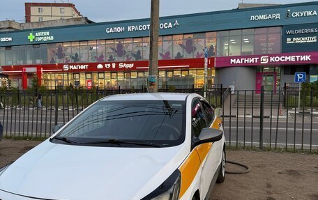 Hyundai Solaris II рестайлинг, 2016 год, 650 000 рублей, 3 фотография