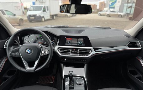 BMW 3 серия, 2019 год, 2 550 000 рублей, 14 фотография