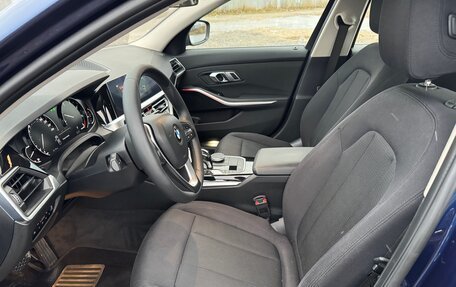 BMW 3 серия, 2019 год, 2 550 000 рублей, 11 фотография