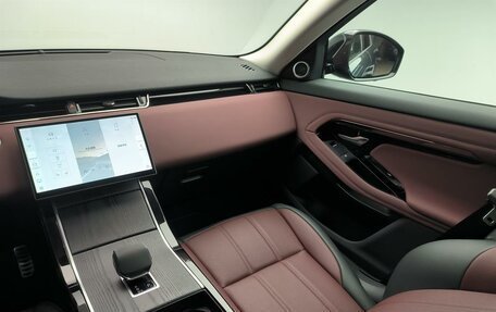 Land Rover Range Rover Evoque II, 2025 год, 6 720 000 рублей, 12 фотография