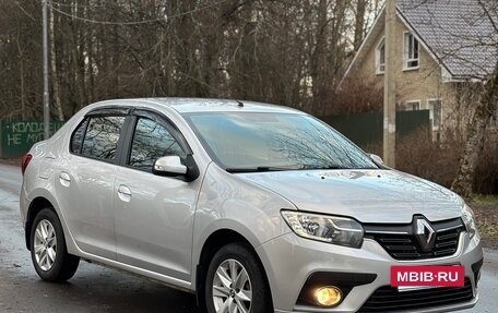 Renault Logan II, 2019 год, 1 295 000 рублей, 3 фотография