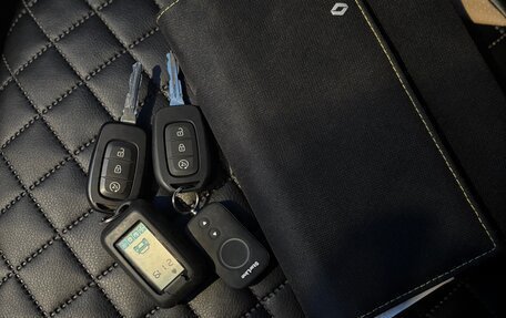 Renault Logan II, 2019 год, 1 295 000 рублей, 14 фотография