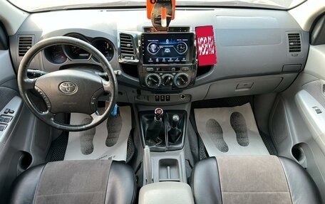Toyota Hilux VII, 2010 год, 2 149 900 рублей, 16 фотография