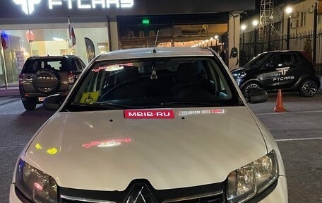 Renault Logan II, 2016 год, 380 000 рублей, 1 фотография