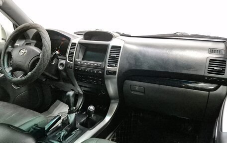 Toyota Land Cruiser Prado 120 рестайлинг, 2008 год, 2 270 000 рублей, 12 фотография