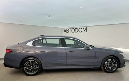 BMW 5 серия, 2025 год, 8 549 000 рублей, 6 фотография