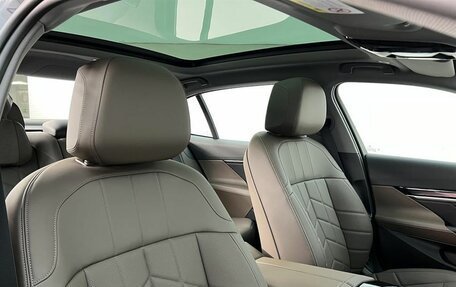 BMW 5 серия, 2025 год, 8 549 000 рублей, 15 фотография