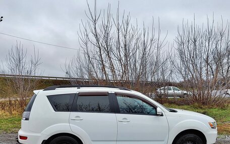 Mitsubishi Outlander III рестайлинг 3, 2010 год, 1 500 000 рублей, 7 фотография