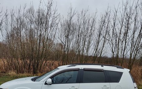 Mitsubishi Outlander III рестайлинг 3, 2010 год, 1 500 000 рублей, 3 фотография