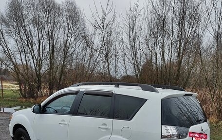 Mitsubishi Outlander III рестайлинг 3, 2010 год, 1 500 000 рублей, 4 фотография