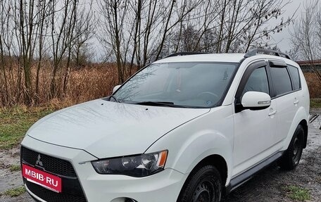 Mitsubishi Outlander III рестайлинг 3, 2010 год, 1 500 000 рублей, 2 фотография