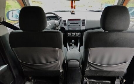 Mitsubishi Outlander III рестайлинг 3, 2010 год, 1 500 000 рублей, 11 фотография