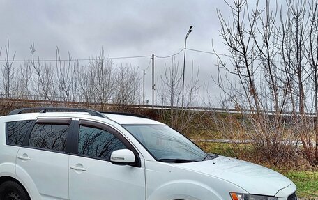 Mitsubishi Outlander III рестайлинг 3, 2010 год, 1 500 000 рублей, 8 фотография