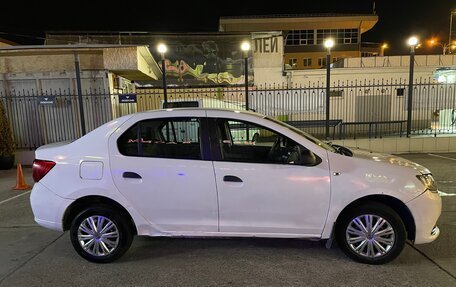 Renault Logan II, 2016 год, 380 000 рублей, 4 фотография