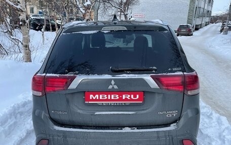 Mitsubishi Outlander III рестайлинг 3, 2017 год, 2 350 000 рублей, 4 фотография