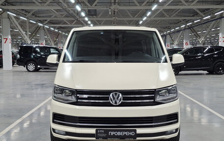 Volkswagen Multivan T6 рестайлинг, 2016 год, 2 999 950 рублей, 2 фотография