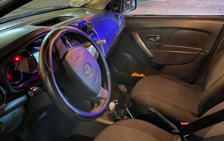 Renault Logan II, 2016 год, 380 000 рублей, 8 фотография