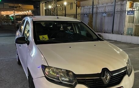 Renault Logan II, 2016 год, 380 000 рублей, 3 фотография